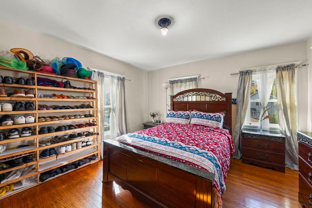 415 Blackhawk Street, Aurora, IL 60506