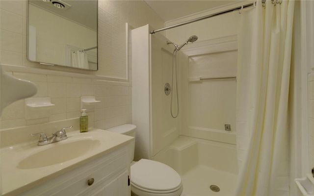 60 Kelsey Drive, Hartwell, GA 30643