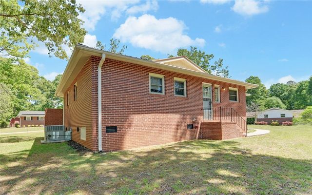 60 Kelsey Drive, Hartwell, GA 30643