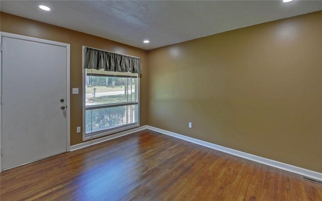 60 Kelsey Drive, Hartwell, GA 30643