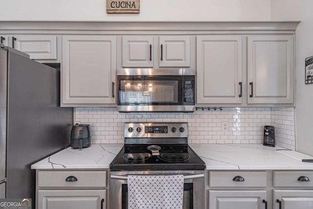 395 Flintlock Drive, Dacula, GA 30019