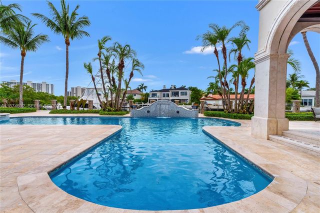 700 Osprey Point Circle, Boca Raton, FL 33431