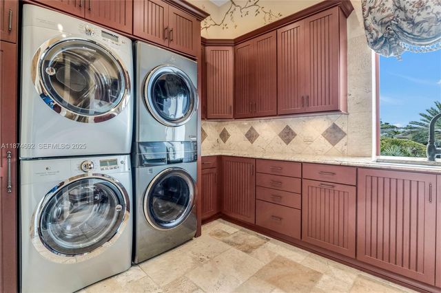 700 Osprey Point Circle, Boca Raton, FL 33431