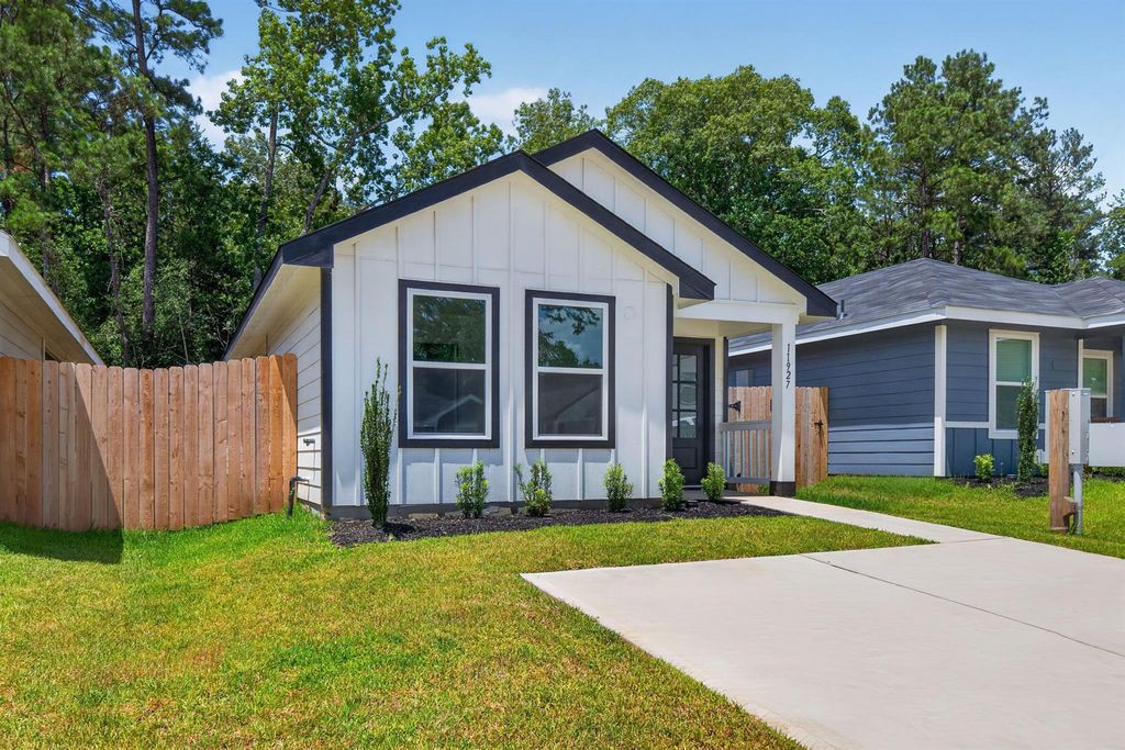 11927 Detar Court, Willis, TX 77378