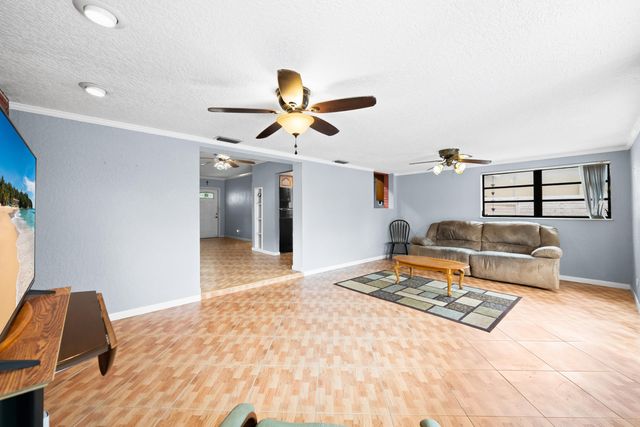 5018 SW 91st Terrace, Cooper City, FL 33328