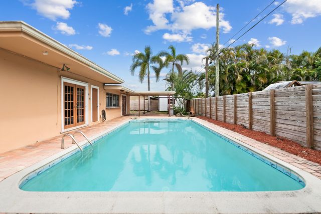 5018 SW 91st Terrace, Cooper City, FL 33328