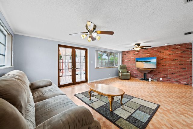 5018 SW 91st Terrace, Cooper City, FL 33328