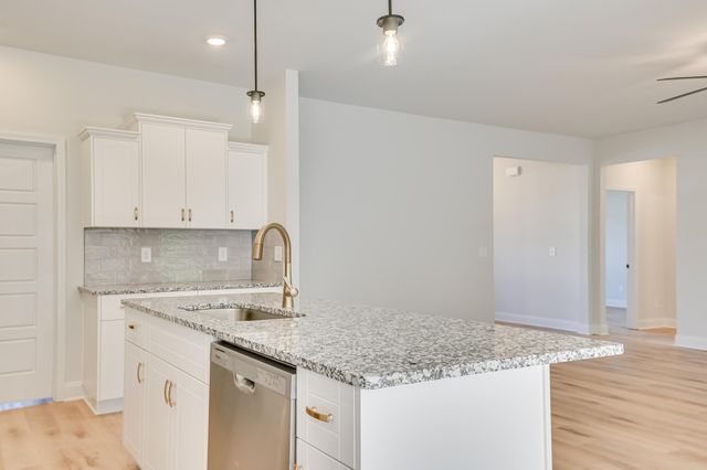 1724 Pine Ridge Dr N, Hephzibah, GA 30815