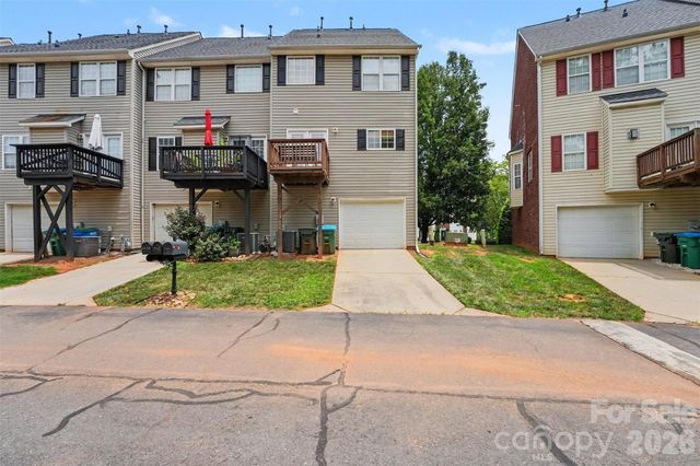 9866 Treeside Lane, Matthews, NC 28105