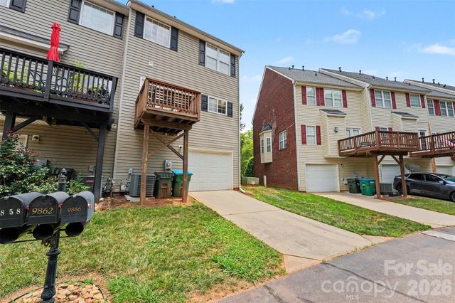 9866 Treeside Lane, Matthews, NC 28105