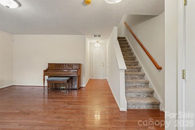 9866 Treeside Lane, Matthews, NC 28105