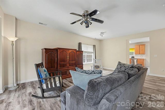 9866 Treeside Lane, Matthews, NC 28105