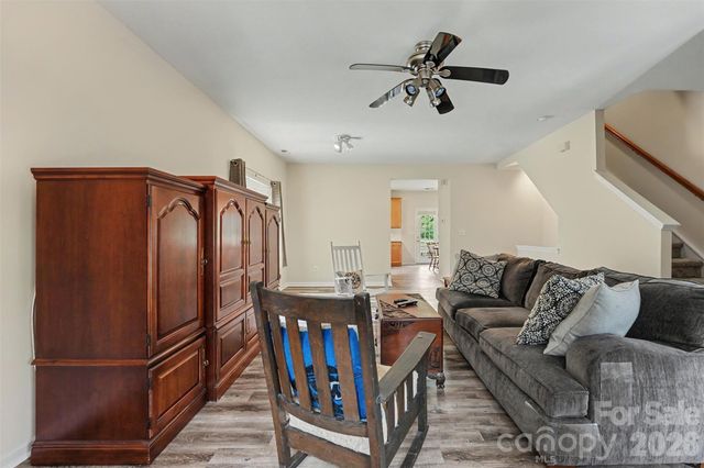 9866 Treeside Lane, Matthews, NC 28105