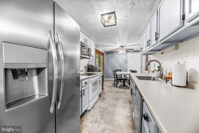 4314 FLORA AVE, Prince Frederick, MD 20678