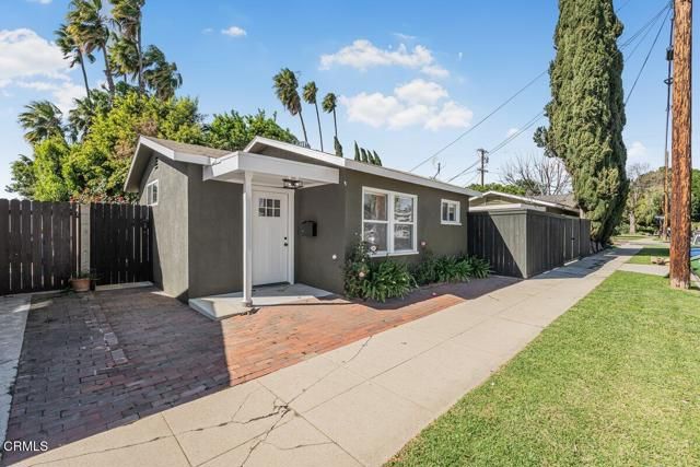 6131 Ranchito Avenue, Los Angeles, CA 91401