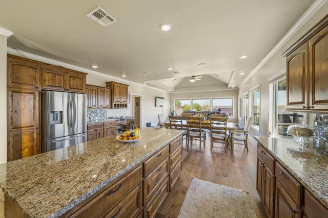 2711 Lookout Lane, Grove, OK 74344