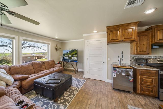 2711 Lookout Lane, Grove, OK 74344