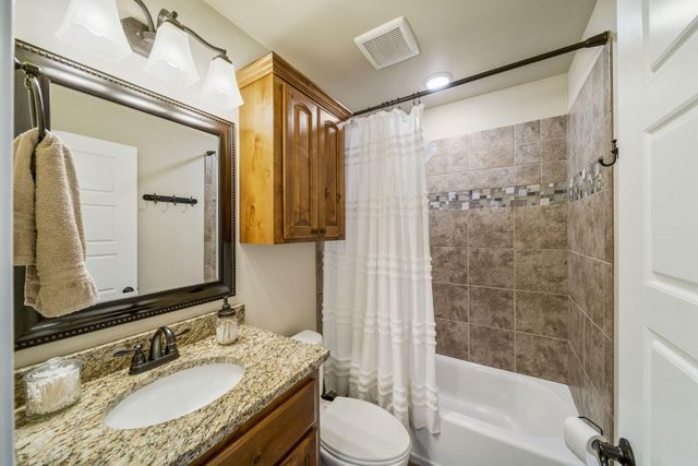 2711 Lookout Lane, Grove, OK 74344