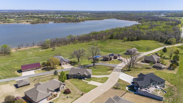 2711 Lookout Lane, Grove, OK 74344