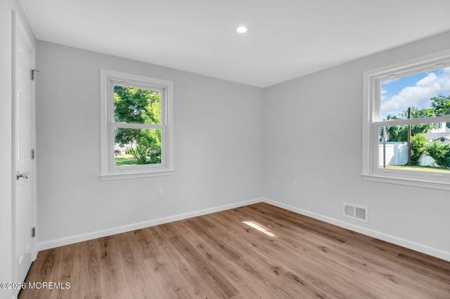 17 Harrison Road, Freehold, NJ 07728