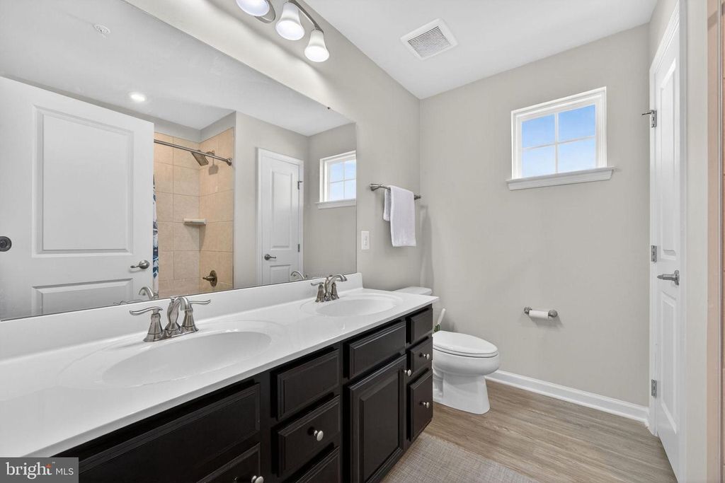 Image 23 of property listing at 243 KERCHNER RD, Walkersville, MD 21793