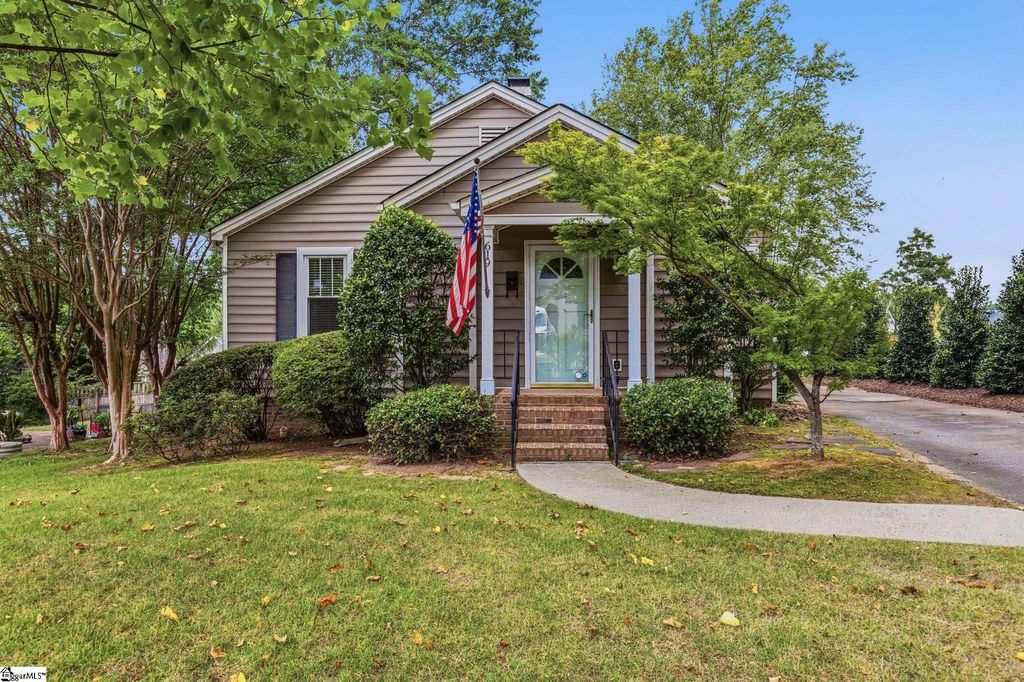 619 Summit Drive, Greenville, SC 29609