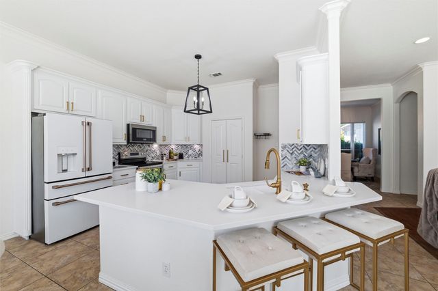 10601 Pack Saddle Trail, Fort Worth, TX 76108