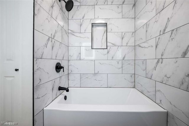 99 N Munroe Road, Tallmadge, OH 44278