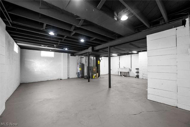 99 N Munroe Road, Tallmadge, OH 44278