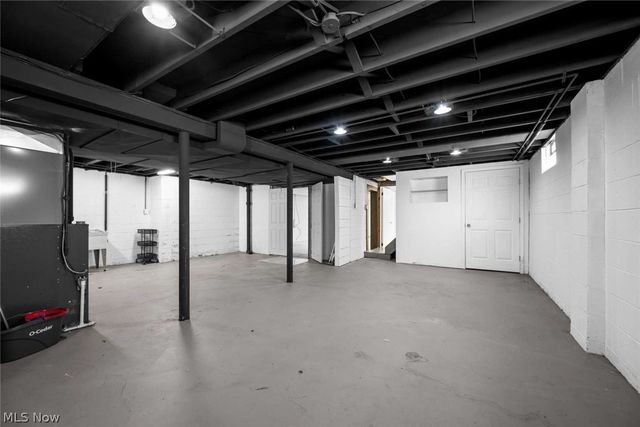 99 N Munroe Road, Tallmadge, OH 44278