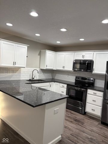 306 E Charter Drive, Muncie, IN 47303