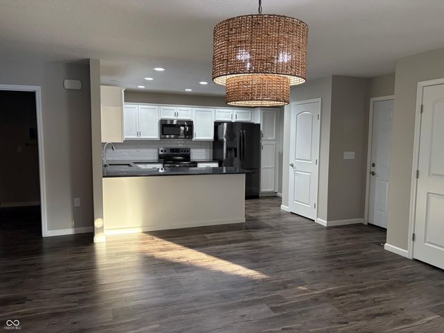 306 E Charter Drive, Muncie, IN 47303