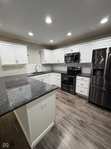 306 E Charter Drive, Muncie, IN 47303