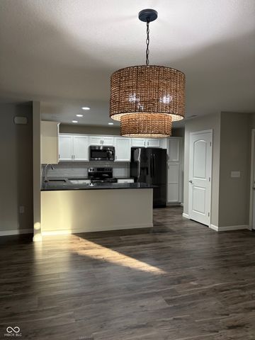 306 E Charter Drive, Muncie, IN 47303