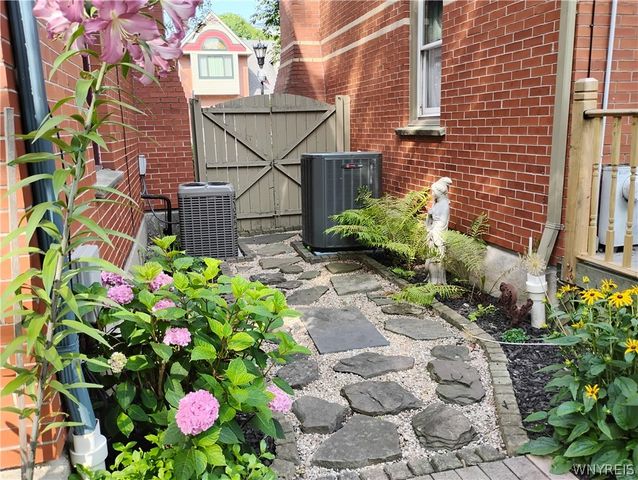 36 Rabin, Buffalo, NY 14201
