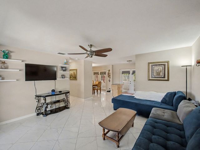 530 Australian Circle, Lake Park, FL 33403