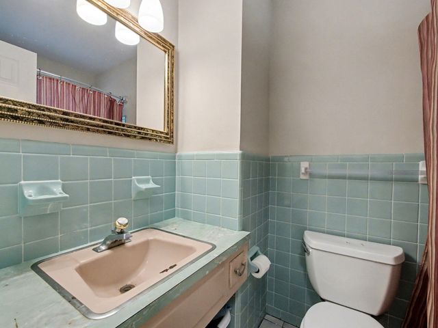 530 Australian Circle, Lake Park, FL 33403