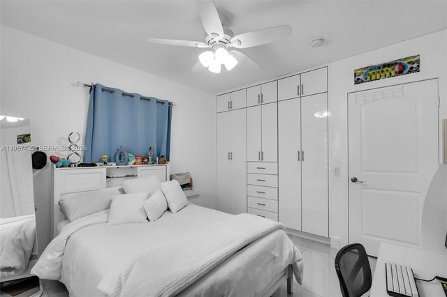 2464 NW 104th St, Miami, FL 33147