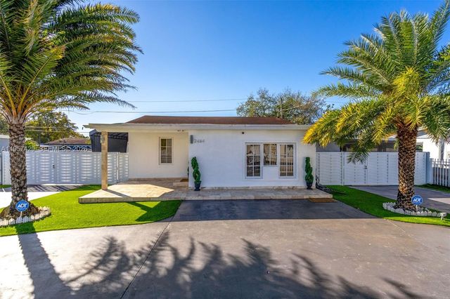 2464 NW 104th St, Miami, FL 33147