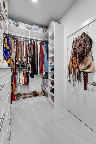 2464 NW 104th St, Miami, FL 33147