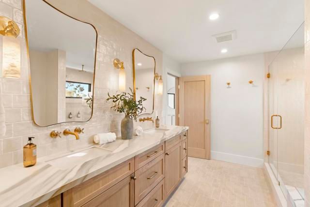 3920 Holly Brae, Carlsbad, CA 92008