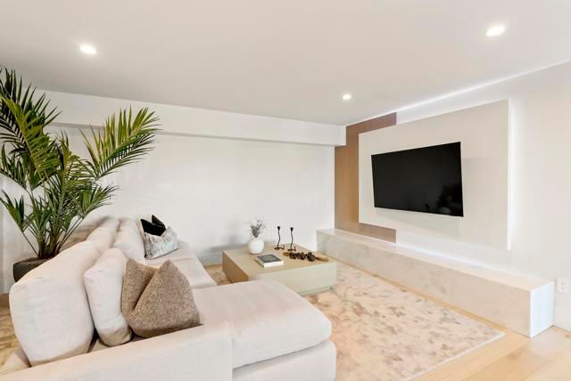 3920 Holly Brae, Carlsbad, CA 92008