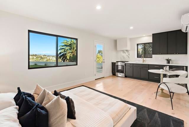 3920 Holly Brae, Carlsbad, CA 92008