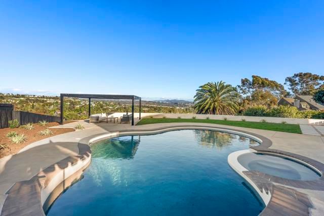 3920 Holly Brae, Carlsbad, CA 92008