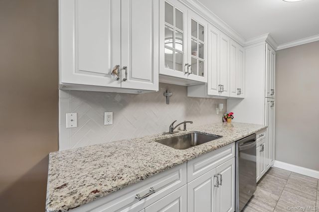 1 Germonds Village 5, Nanuet, NY 10954