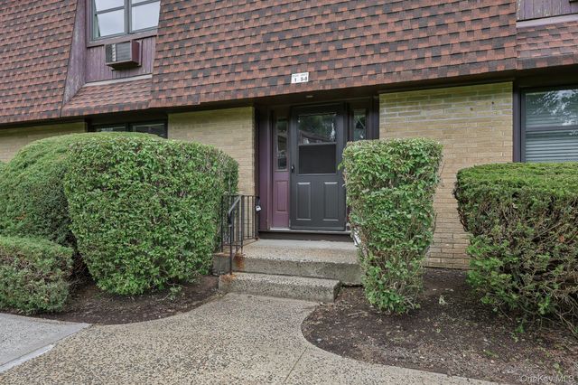 1 Germonds Village 5, Nanuet, NY 10954