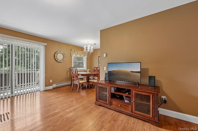 1 Germonds Village 5, Nanuet, NY 10954