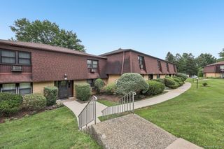 1 Germonds Village 5, Nanuet, NY 10954