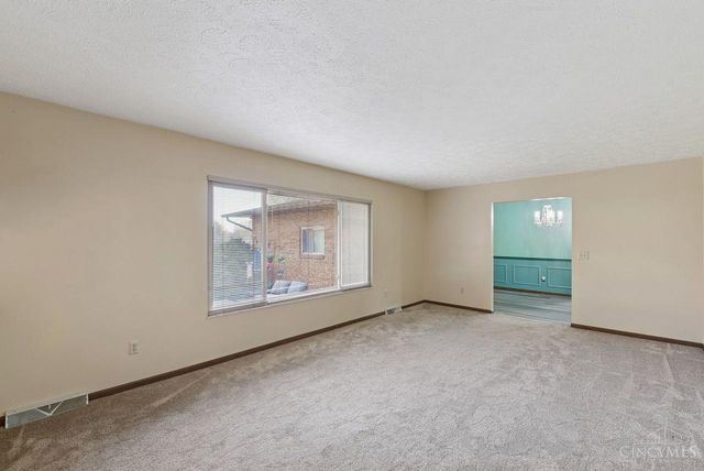 1600 Woodhall Court, Middletown, OH 45042