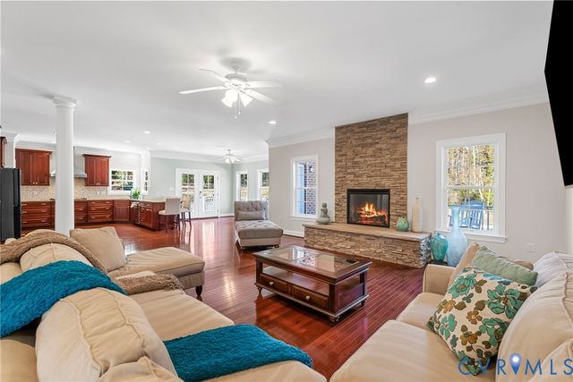 2436 Gammons Creek Dr, Maidens, VA 23102